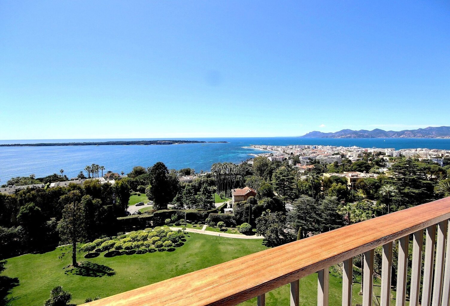 Cannes Californie Splendide appartement de 3 pièces avec vue mer panoramique — photo 1