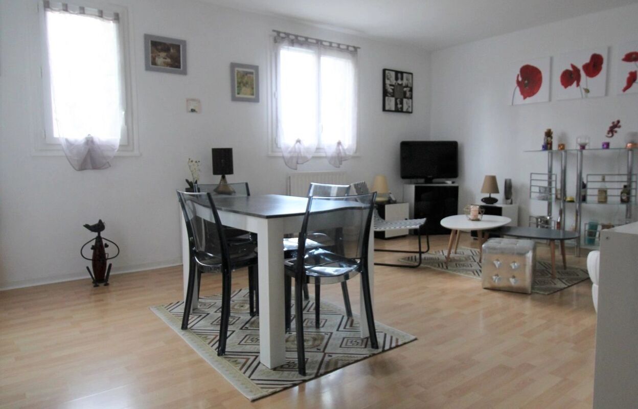 appartement 3 pièces 75 m2 à vendre à Pontault-Combault (77340)