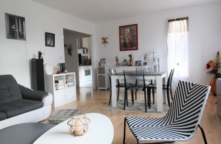 Vente appartement 3 pièces 75 m² Pontault-Combault (77340) — photo 2
