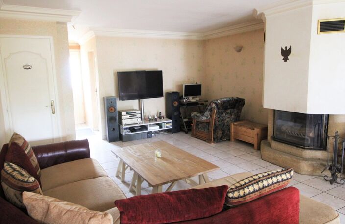 Vente maison 4 pièces 70 m² Pontault-Combault (77340) — photo 2