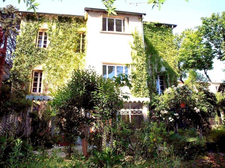 Maison de maître centre GIGEAN — photo 1