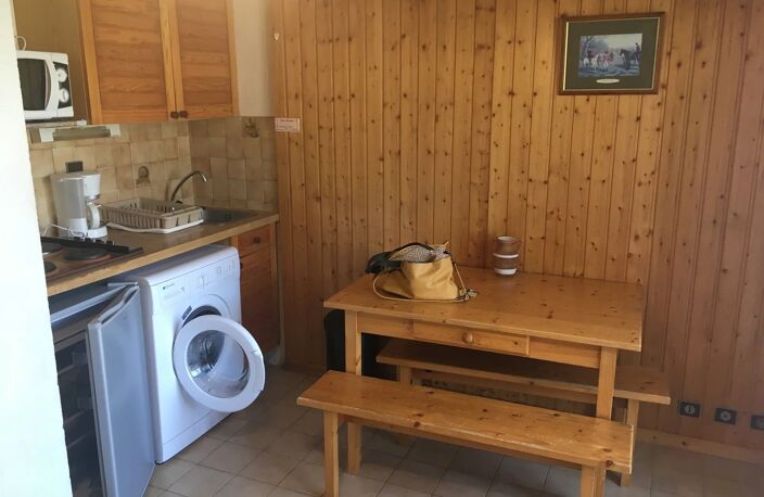 Loyer mensuel : 350€ CC (copro + tom) — photo 3
