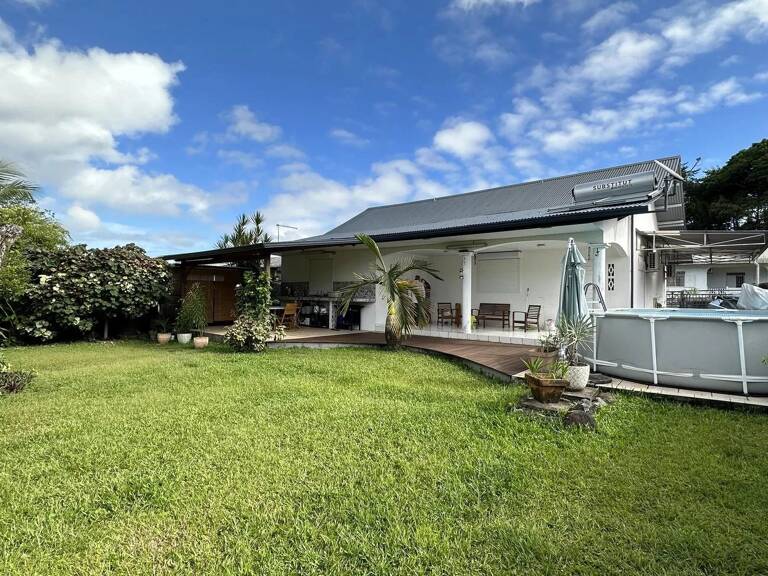 VILLA - REMIRE-MONTJOLY — photo 1