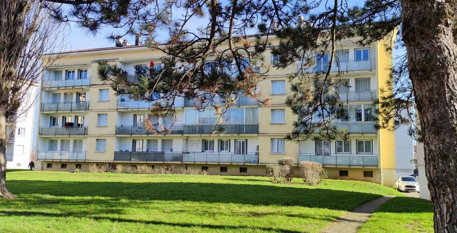 A vendre: Appartement trois chambres cave grenier — photo 1