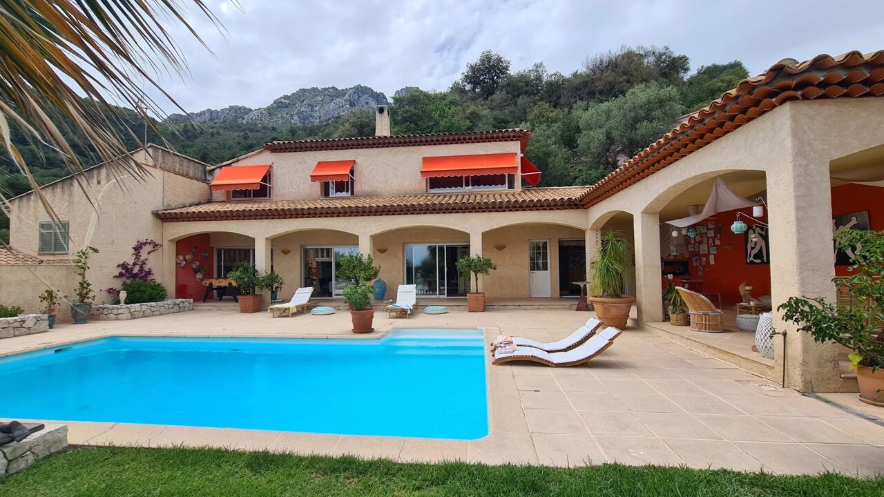 maison 5 pièces 236 m2 à vendre à Menton (06500)