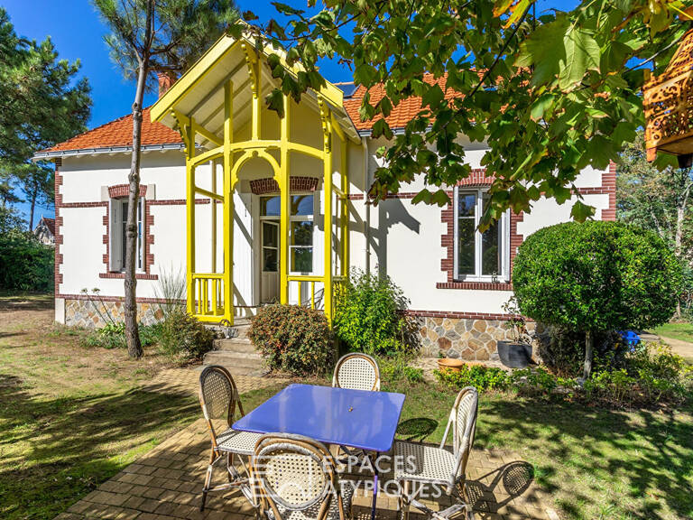 Villa de caractère et son jardin arboré au bord des plages — photo 1