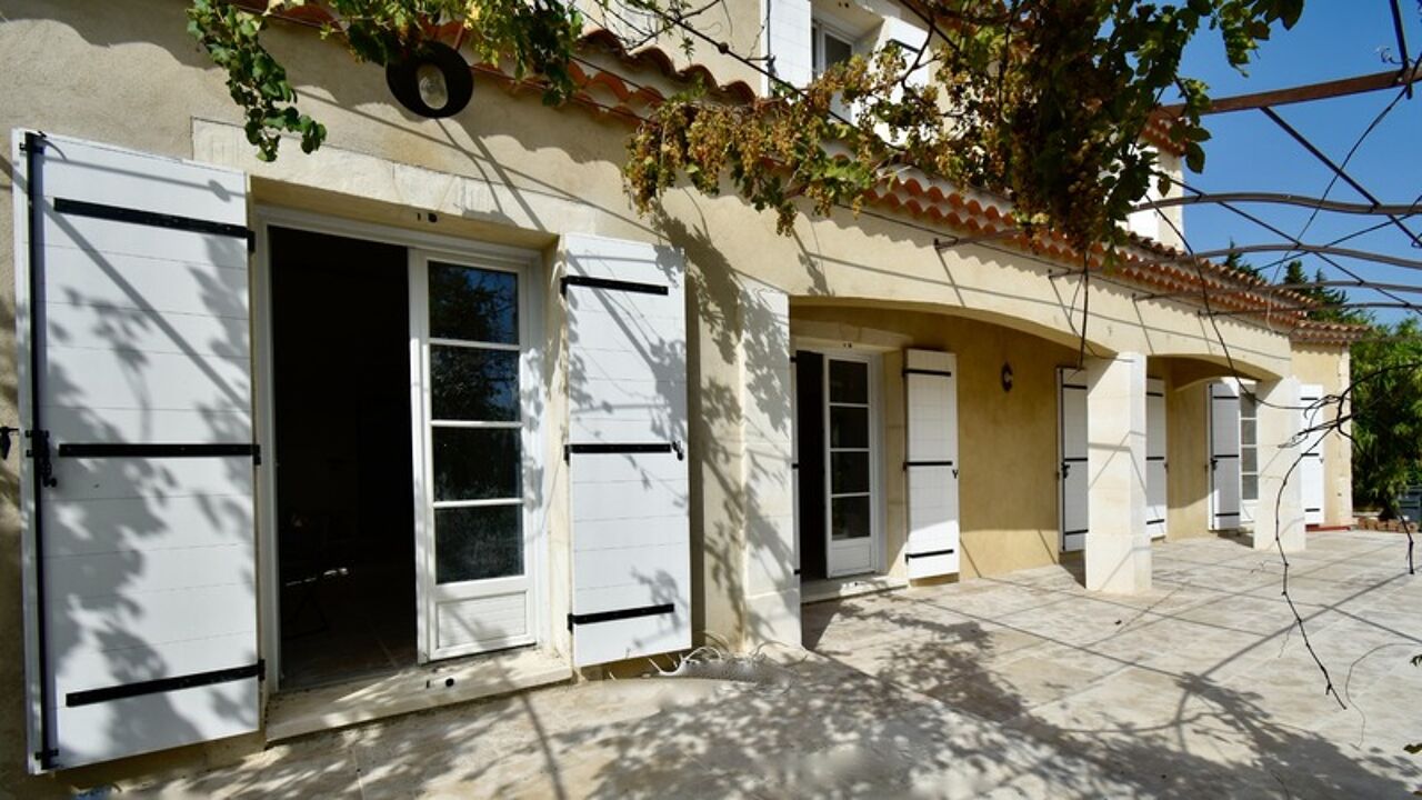 maison 7 pièces 166 m2 à vendre à Fontvieille (13990)