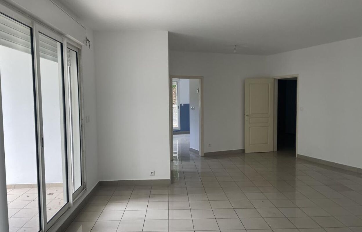 appartement 3 pièces 73 m2 à vendre à Saint-Denis (97400)