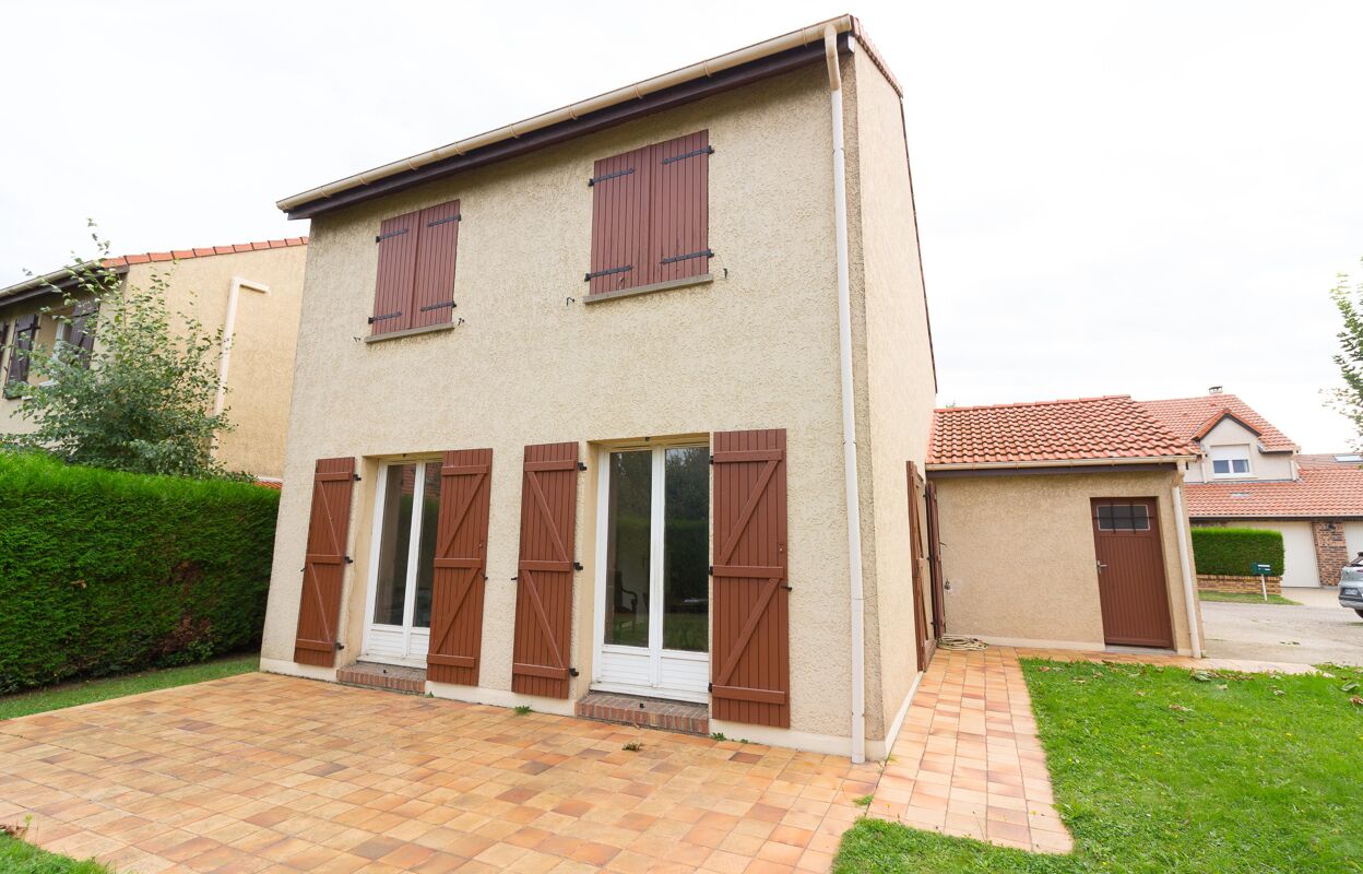 maison 4 pièces 107 m2 à vendre à Voisins-le-Bretonneux (78960)