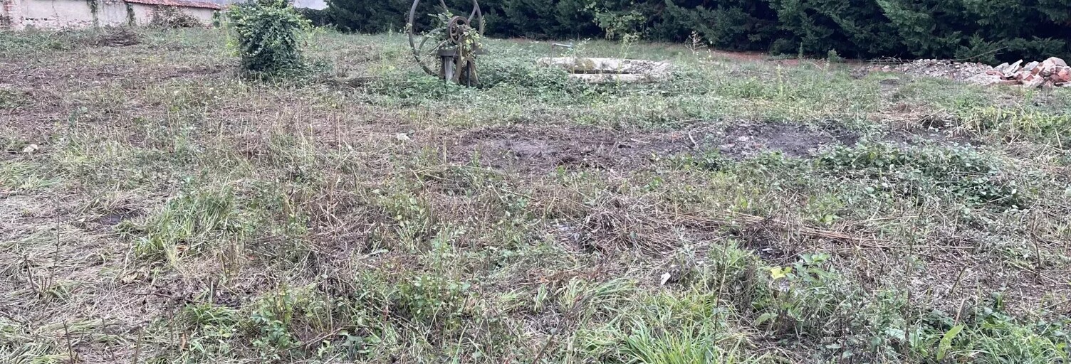 Terrain  1530 m² à vendre à Bessay-sur-Allier (03340)