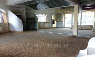 Commerce  75 m² à louer à Saint-Estève (66240)