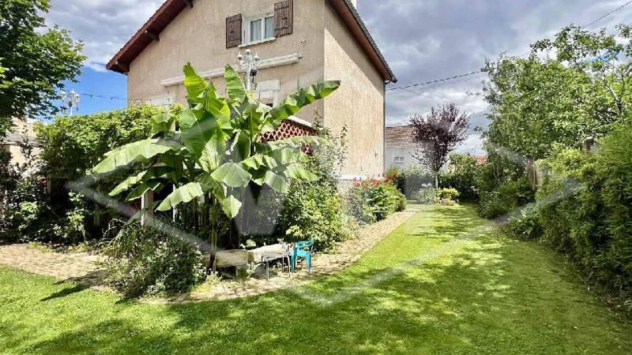 maison 5 pièces 92 m2 à vendre à Combs-la-Ville (77380)