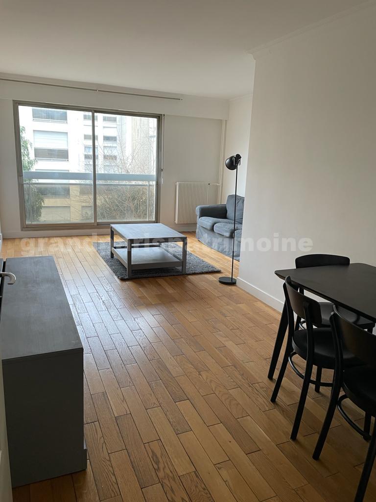 Appartement a louer paris-11e-arrondissement - 2 pièce(s) - 51 m2 - Surfyn