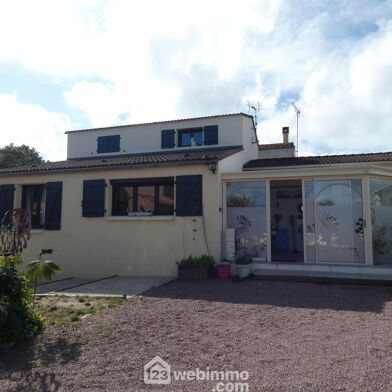 Maison 7 pièces 565600 €