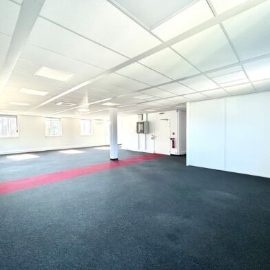 Bureau 120 m²