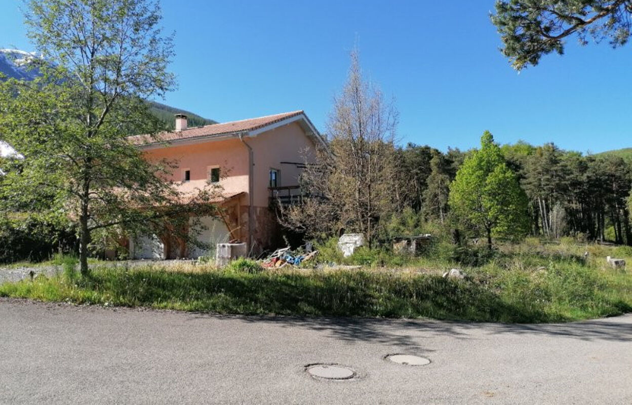 maison 6 pièces 110 m2 à vendre à Ubaye-Serre-Ponçon (04340)