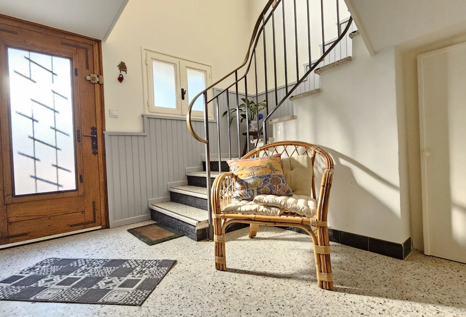 MAISON SAINT-DENIS-LES-BOURG — photo 1