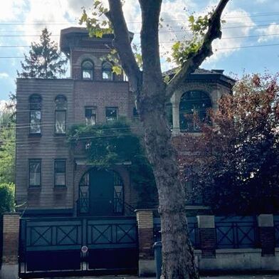 Maison 5 pièces 826600 €