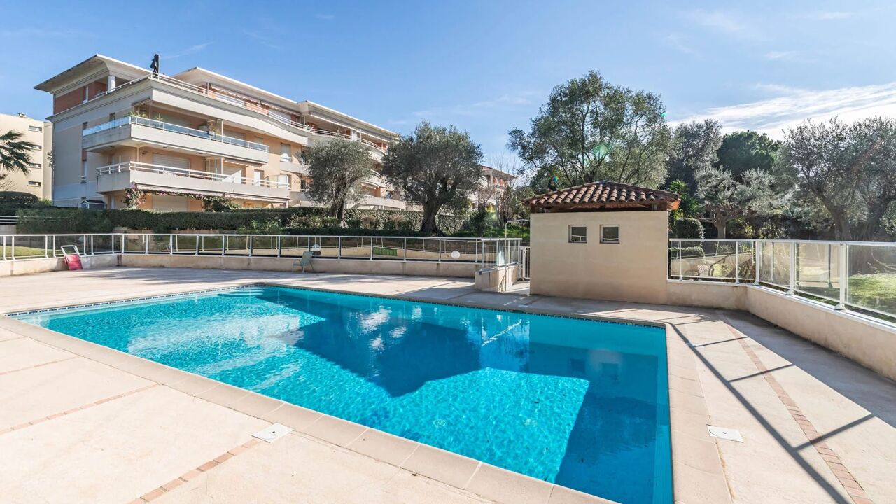 appartement 4 pièces 101 m2 à vendre à Golfe-Juan (06220)