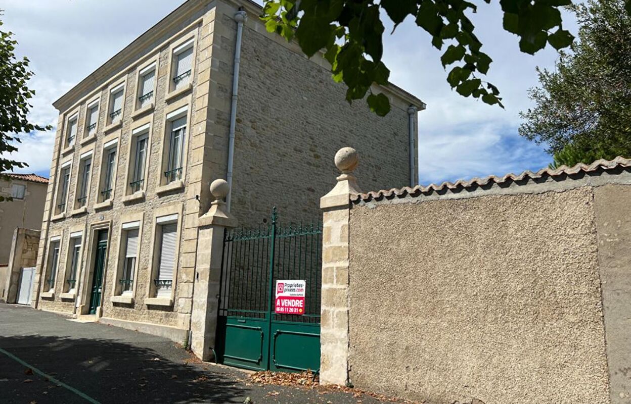 maison 6 pièces 170 m2 à vendre à Saint-Maixent-l'École (79400)