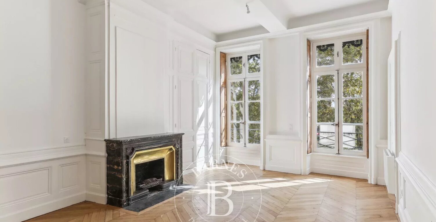 Lyon 2 - Cordeliers- Appartement de 104,04 m² - Vue dégagée sur le Rhône -Etage élevé - 3 chambres — photo 1