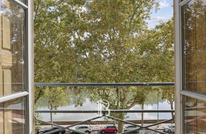 Lyon 2 - Cordeliers- Appartement de 104,04 m² - Vue dégagée sur le Rhône -Etage élevé - 3 chambres — photo 2
