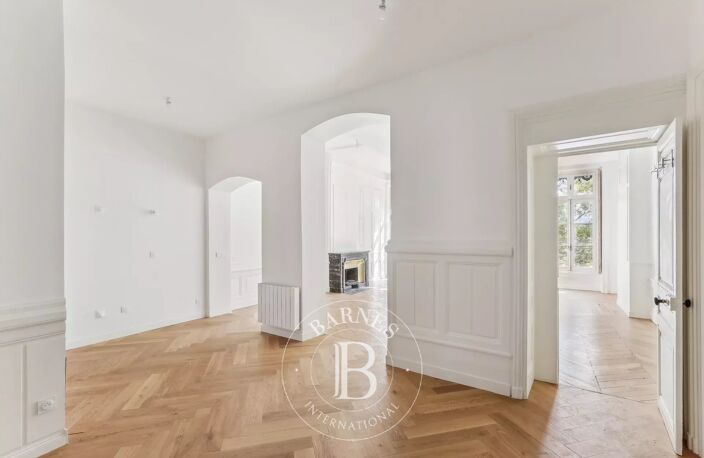 Lyon 2 - Cordeliers- Appartement de 104,04 m² - Vue dégagée sur le Rhône -Etage élevé - 3 chambres — photo 3
