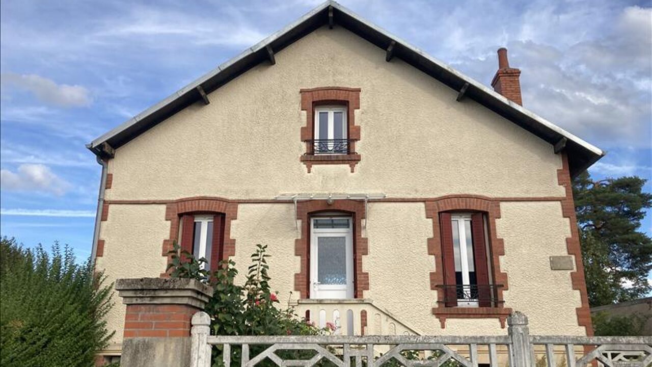 maison 5 pièces 101 m2 à vendre à Châteaumeillant (18370)