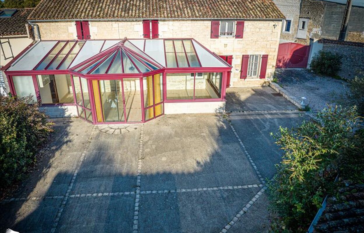 maison 5 pièces 173 m2 à vendre à Périgné (79170)