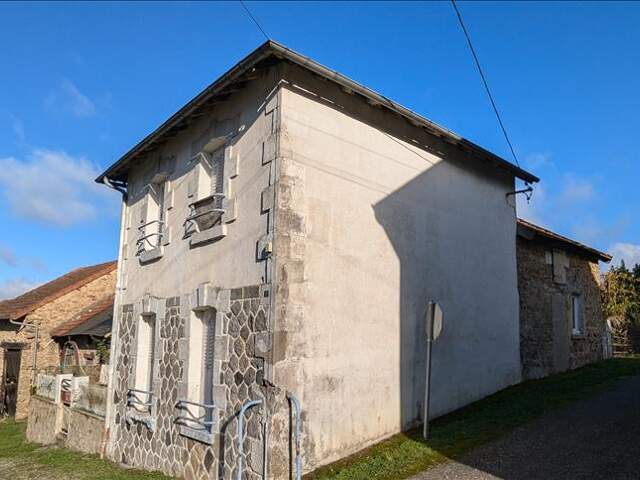 Maison de bourg de 3 pièces principales — photo du bien