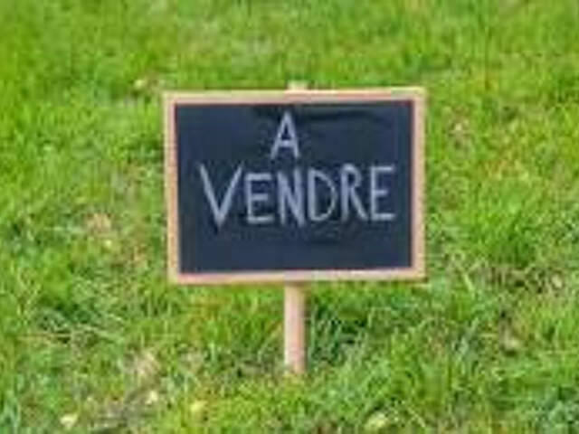 À VENDRE - TERRAIN À BATIR - CLARENSAC — photo du bien