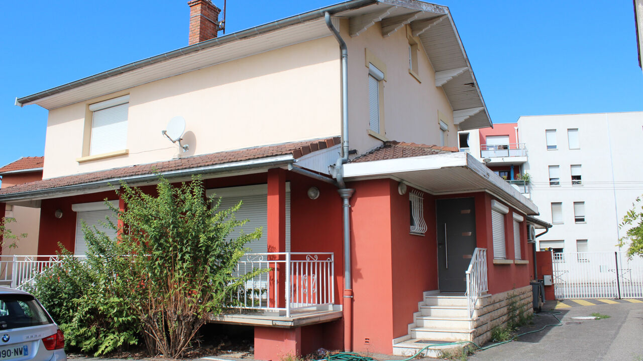 maison 6 pièces 166 m2 à vendre à Vaulx-en-Velin (69120)