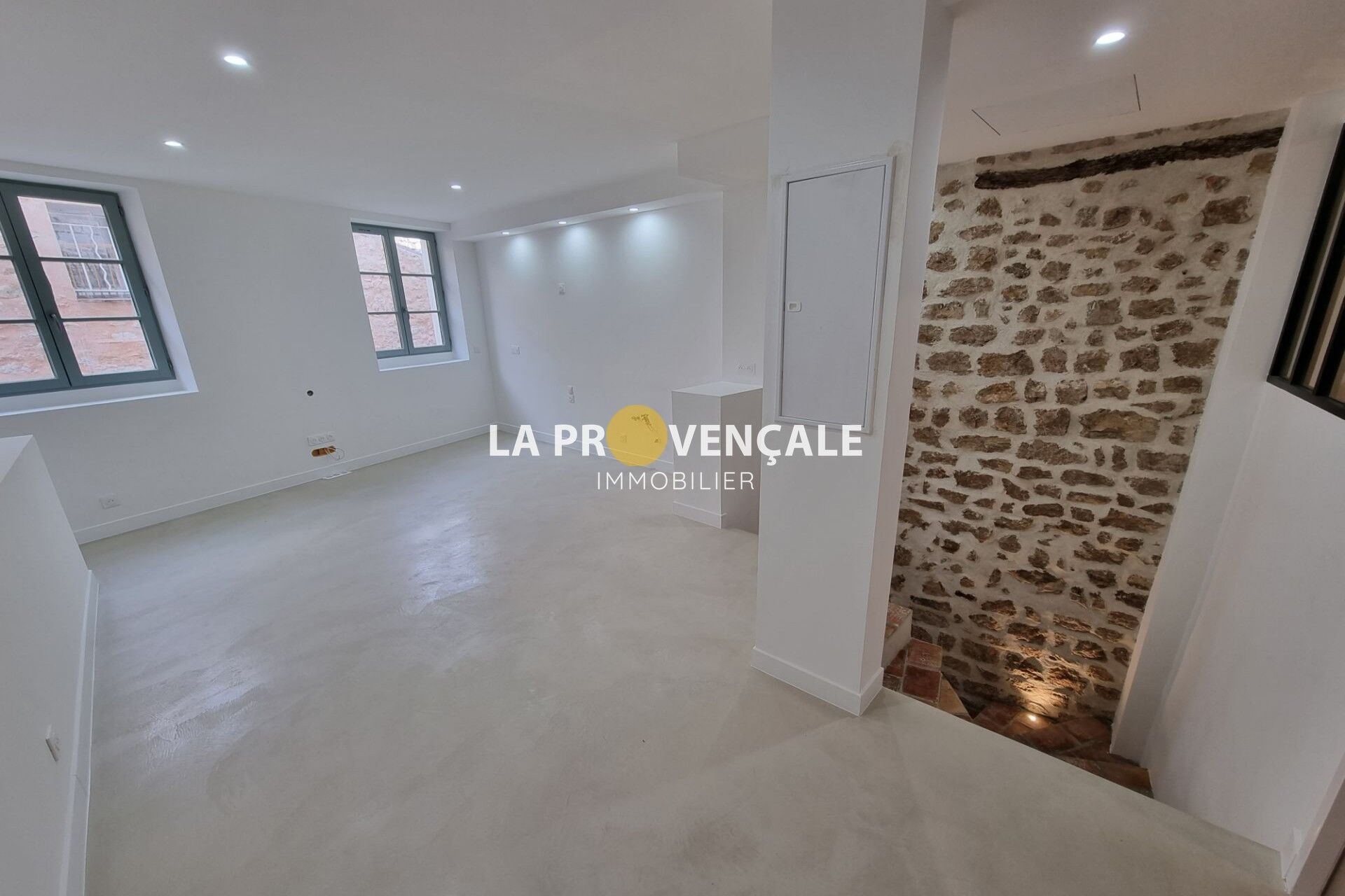 Saint-Maximin-la-Sainte-Baume Appartement 3 pièces 60 m²