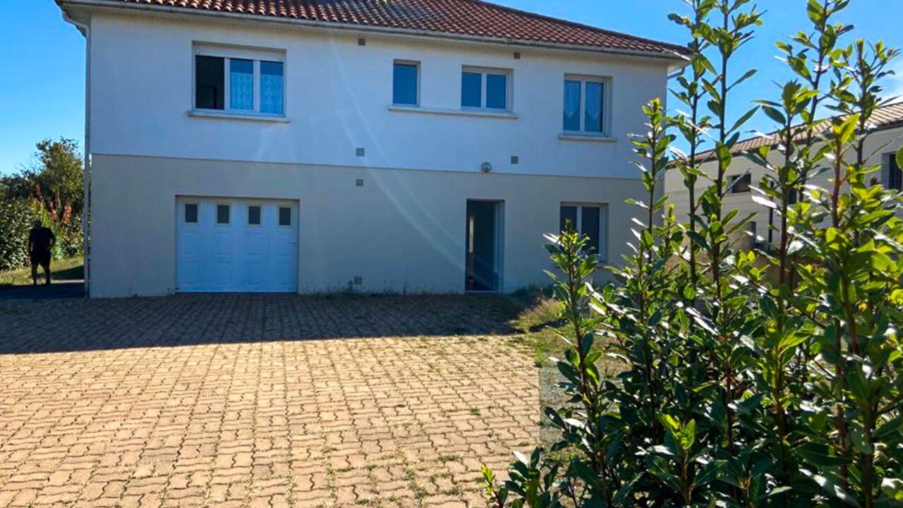 maison 7 pièces 120 m2 à vendre à Chantonnay (85110)