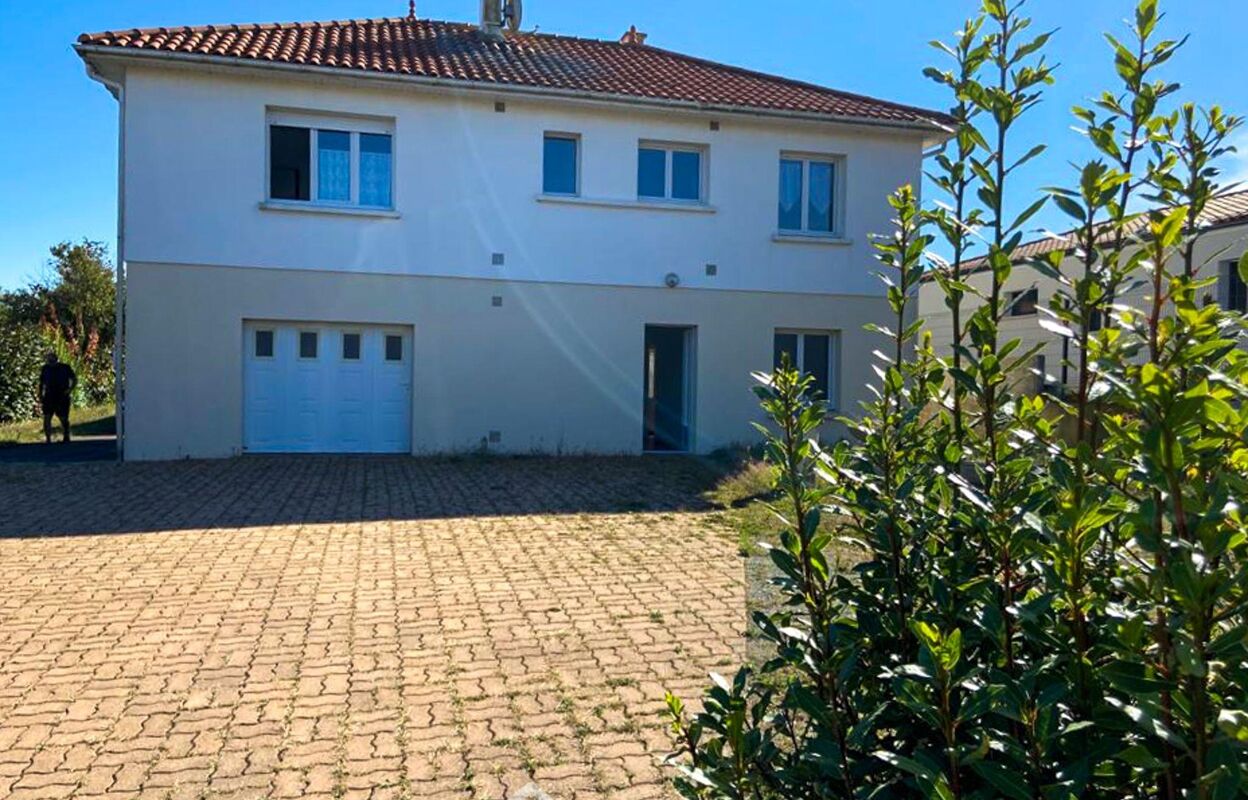 maison 7 pièces 120 m2 à vendre à Chantonnay (85110)