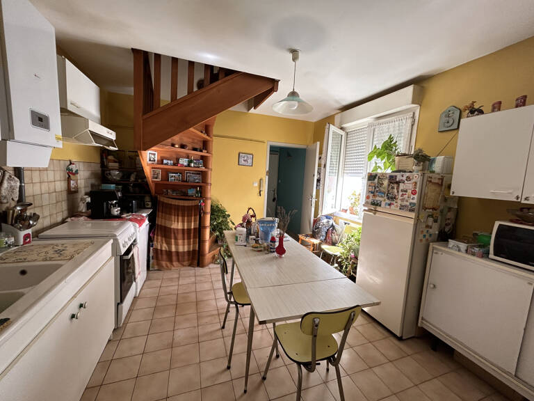 Lycée d'Alzon,  P4 en duplex loué de 81m2 — photo 1