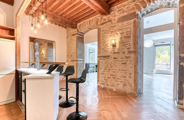 Lyon 2 - Quai Saint Antoine - Appartement de 139.68 m² - 2 Chambres — photo 4