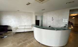 Commerce  180 m² à vendre à Èze (06360)