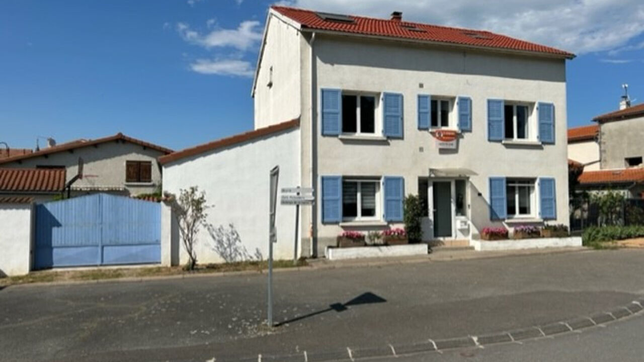 maison 8 pièces 168 m2 à vendre à Chavaroux (63720)