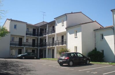 location appartement 330 € CC /mois à proximité de Fontenay-le-Comte (85200)