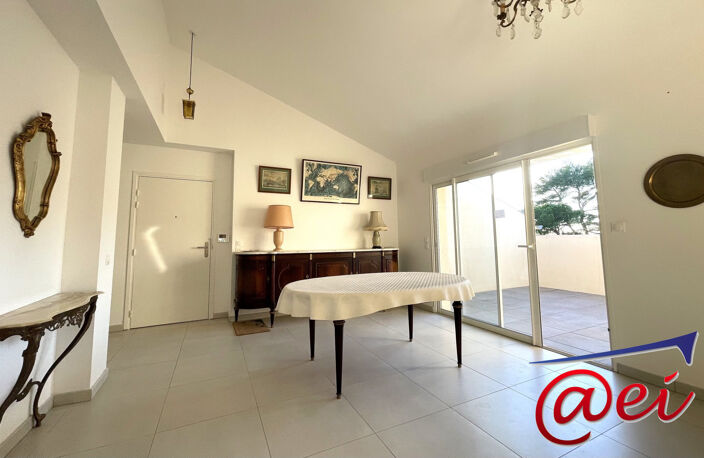 Appartement T3 aperçu mer dernier étage - Garage double — photo 3