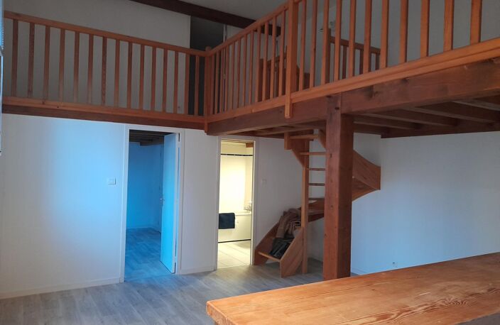 Vente appartement 3 pièces 68 m² Roanne (42300) — photo 2