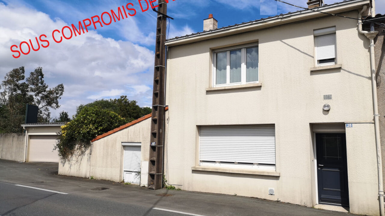 maison 5 pièces 100 m2 à vendre à Les Herbiers (85500)