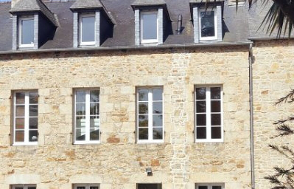 maison 13 pièces 200 m2 à vendre à Guingamp (22200)