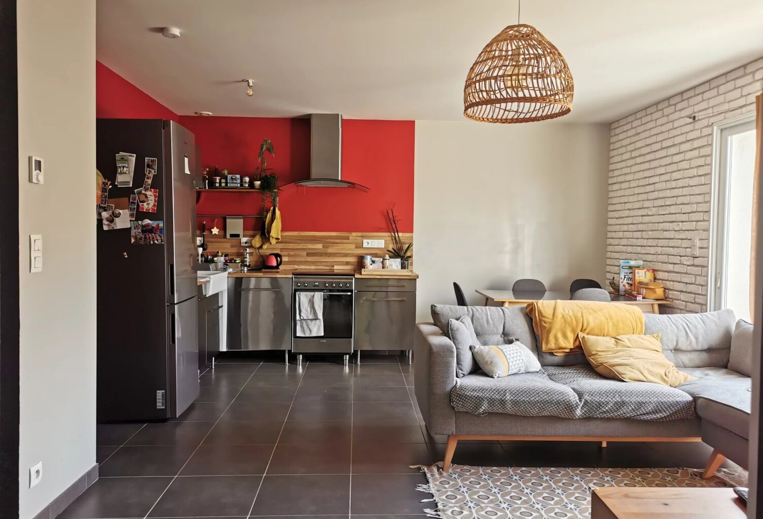 Maison, plain-pied, 3 pièces, garage et jardin — photo 1