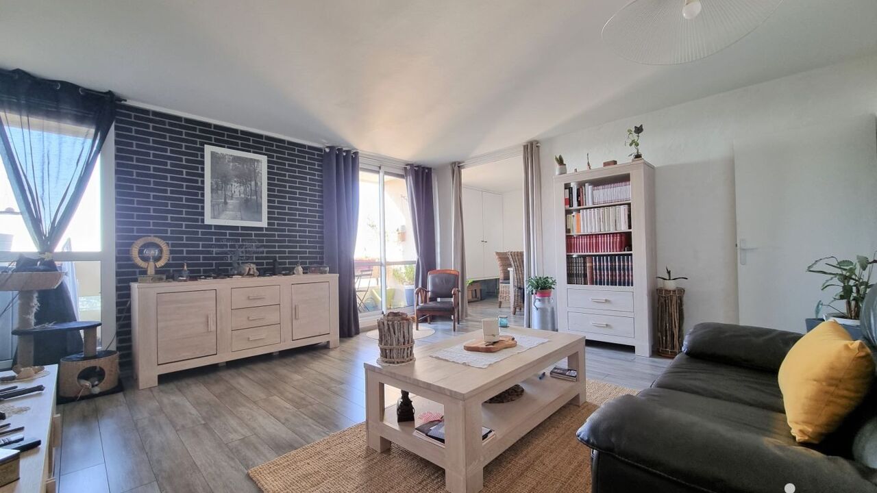 appartement 4 pièces 79 m2 à vendre à Élancourt (78990)