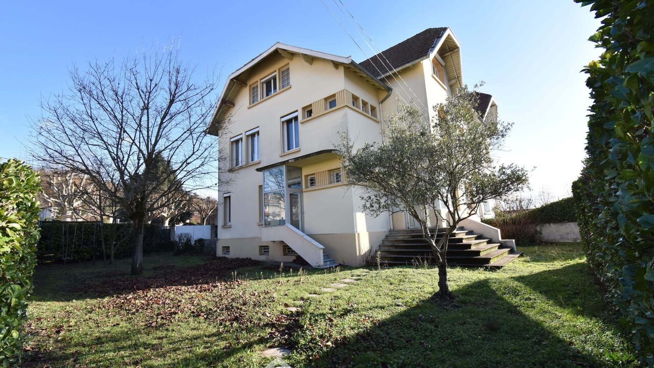 maison 9 pièces 229 m2 à vendre à Saint-Clair-du-Rhône (38370)