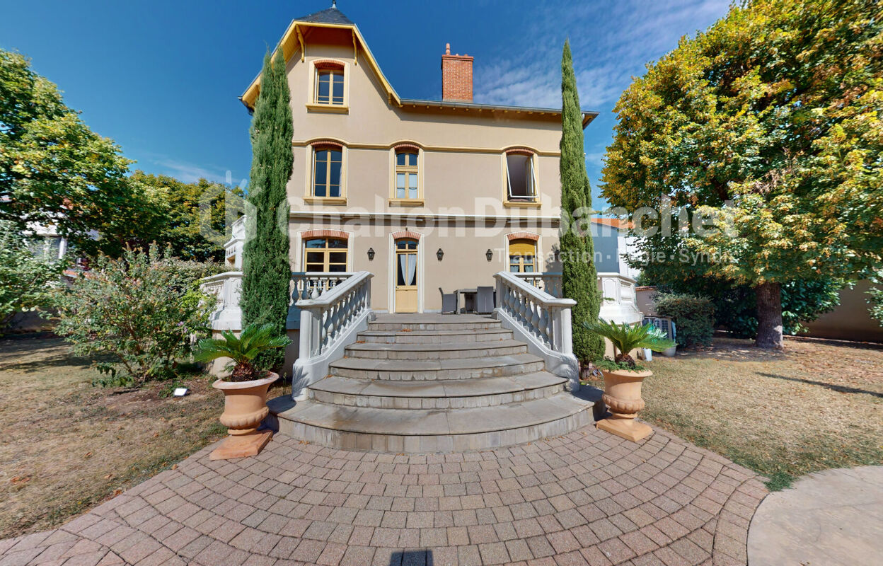 maison 7 pièces 299 m2 à vendre à Le Coteau (42120)