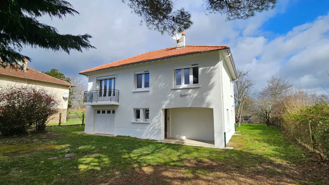 maison 5 pièces 91 m2 à vendre à Bussière-Poitevine (87320)