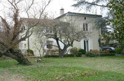 maison 8 pièces 201 m2 à louer à Saint-Genis-les-Ollières (69290)